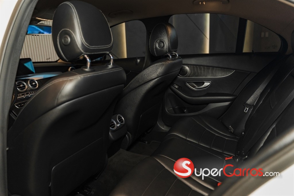 2017 Mercedes-Benz Clase C 300 — foto 8 / 12