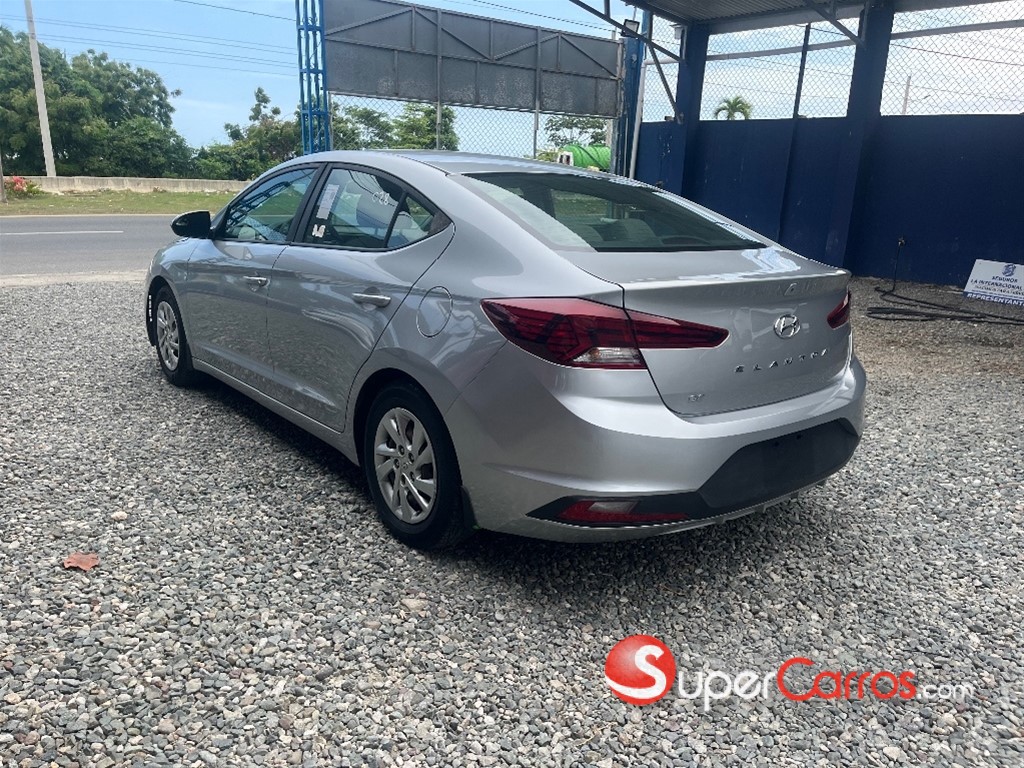 2020 Hyundai Elantra — foto 5 / 10