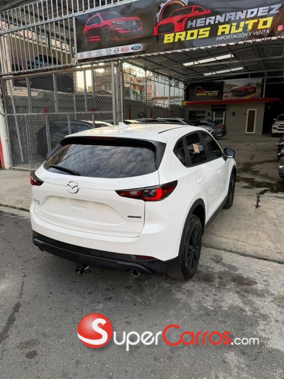 2022 Mazda CX-5 Preferred — foto 8 / 10