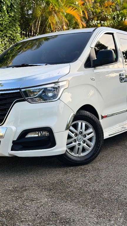 2019 Hyundai Grand Starex — foto 5 / 12