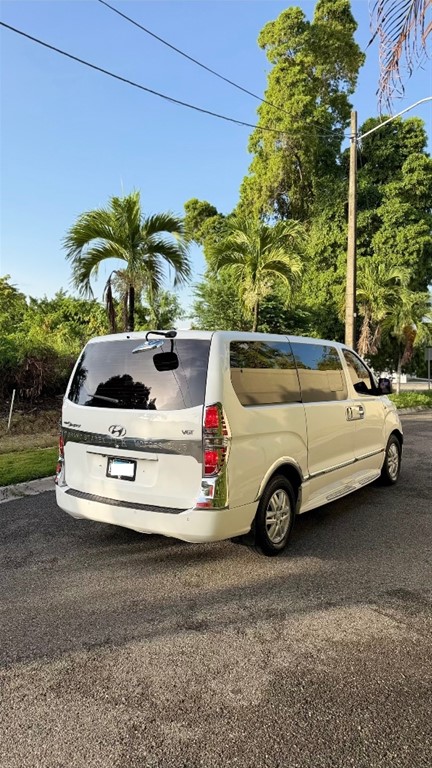 2019 Hyundai Grand Starex — foto 7 / 12