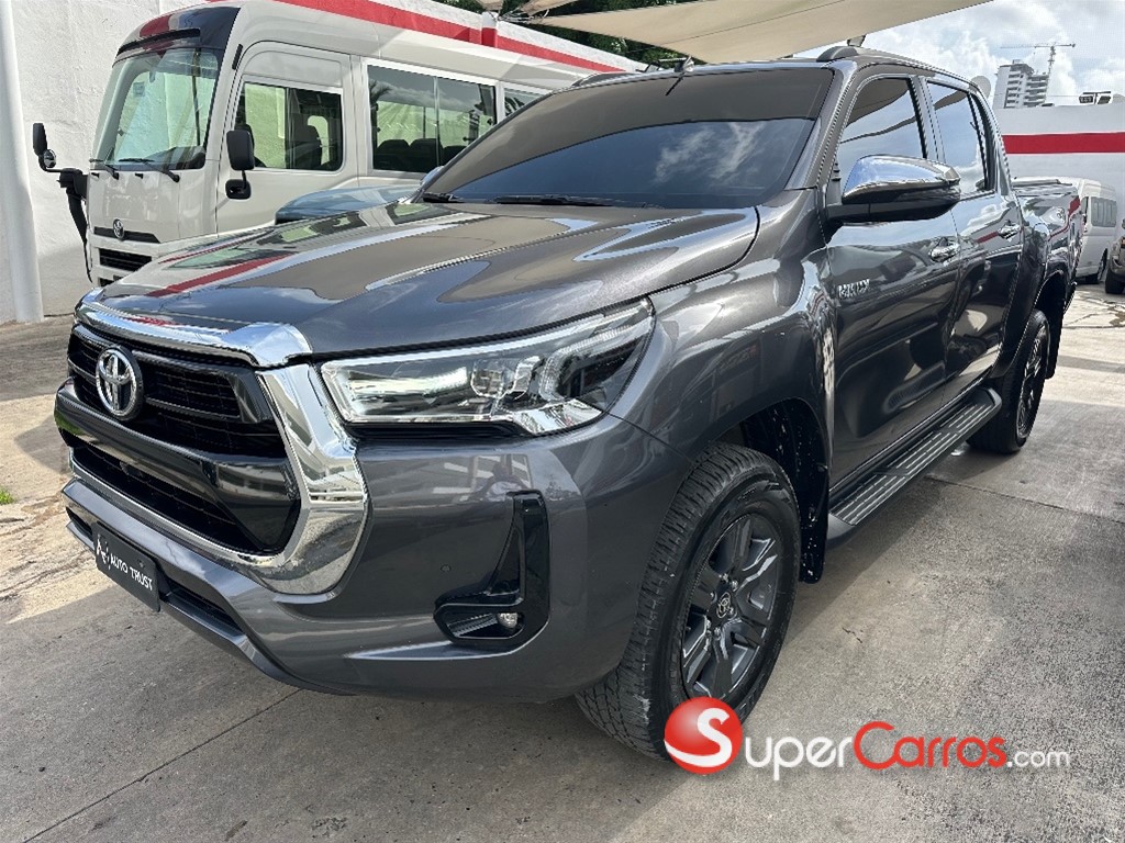 2023 Toyota Hilux Limited — foto 3 / 9