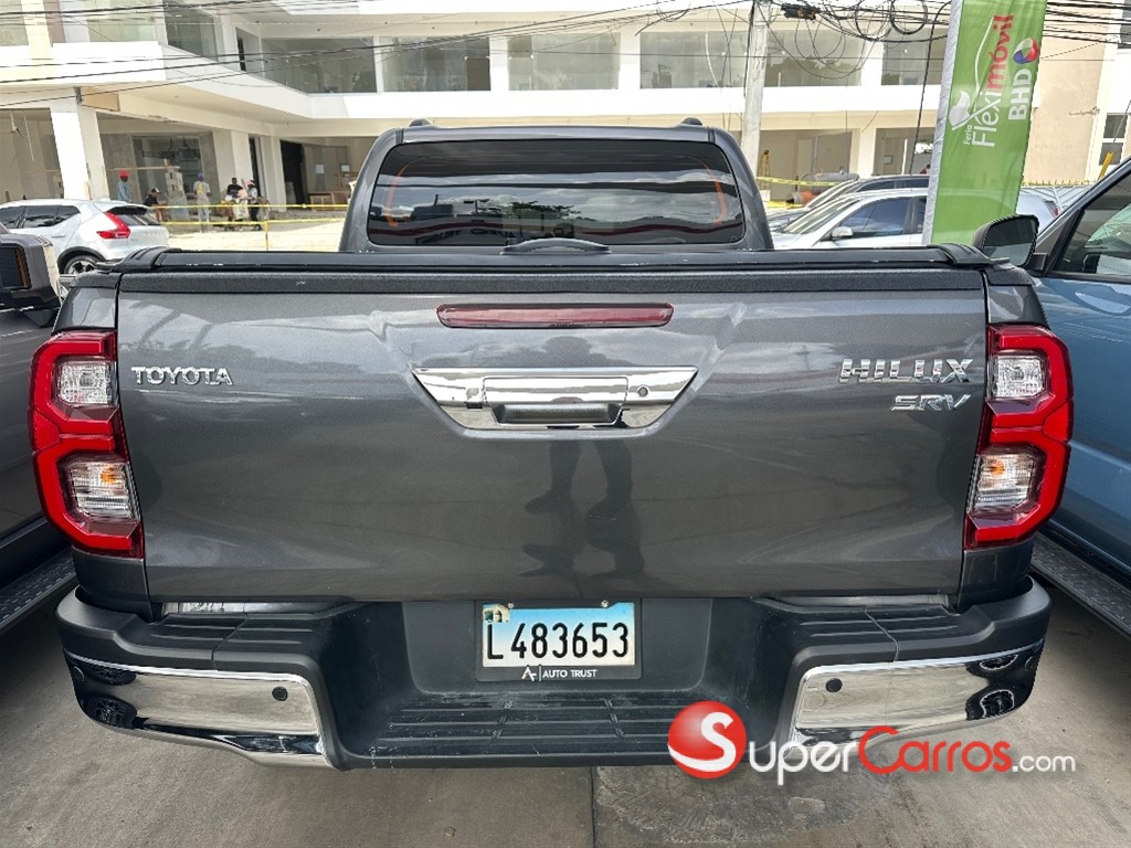 2023 Toyota Hilux Limited — foto 5 / 9
