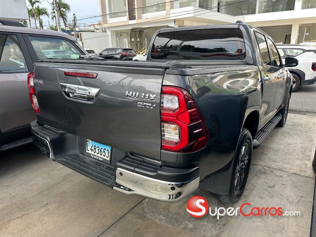 2023 Toyota Hilux Limited — foto 6 / 9