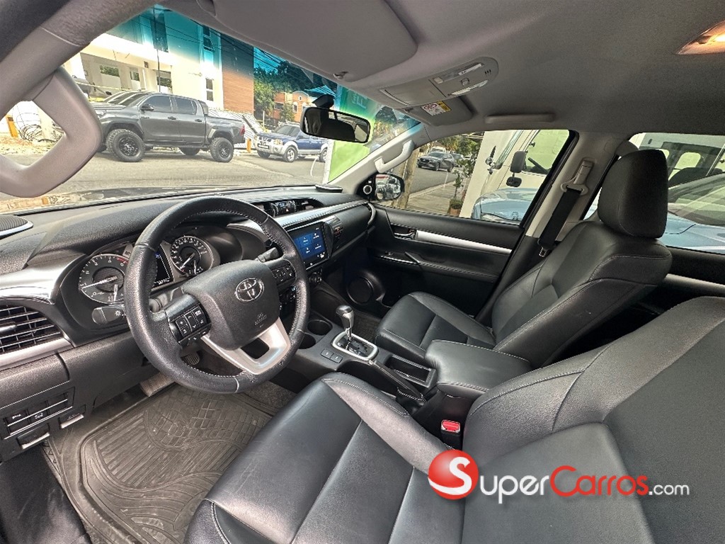 2023 Toyota Hilux Limited — foto 7 / 9
