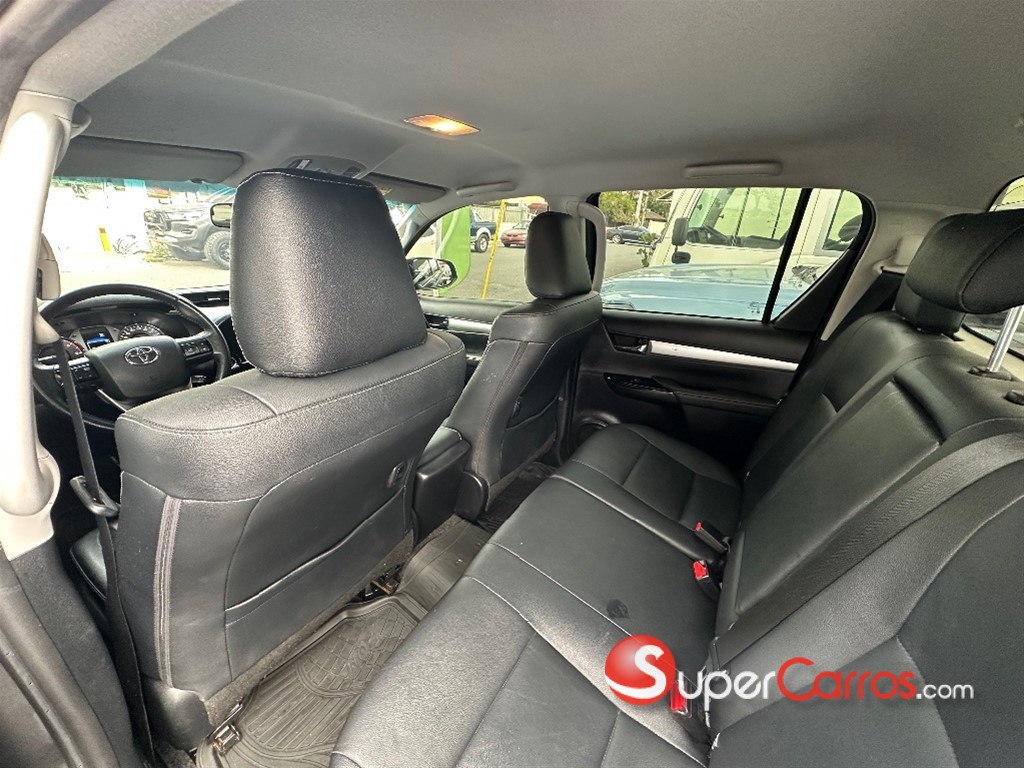 2023 Toyota Hilux Limited — foto 9 / 9