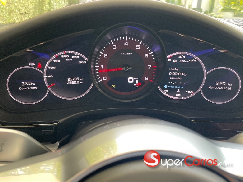 2018 Porsche Panamera — foto 8 / 9