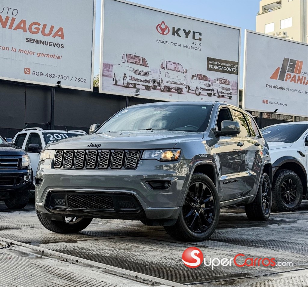 2020 Jeep Grand Cherokee Laredo 4x4 — foto 1 / 11