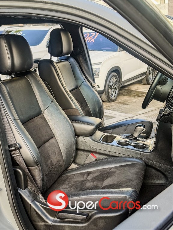 2020 Jeep Grand Cherokee Laredo 4x4 — foto 3 / 11