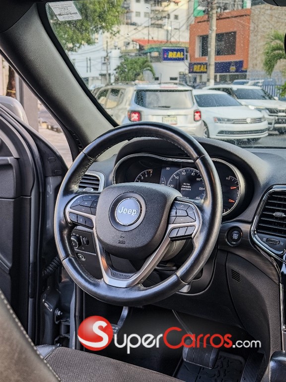 2020 Jeep Grand Cherokee Laredo 4x4 — foto 4 / 11
