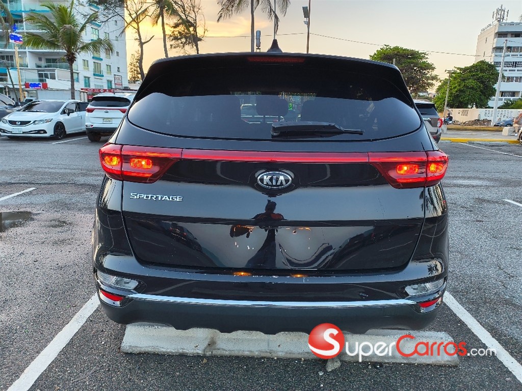2020 Kia Sportage Luxury — foto 6 / 12