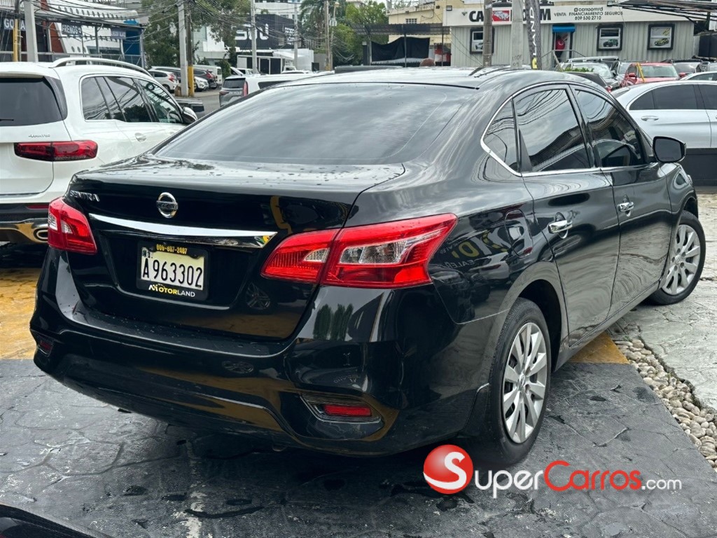 2017 Nissan Sentra SV — foto 5 / 7