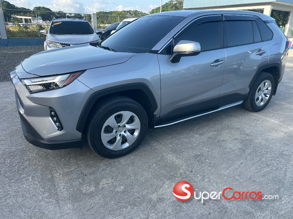 2023 Toyota RAV4 LE