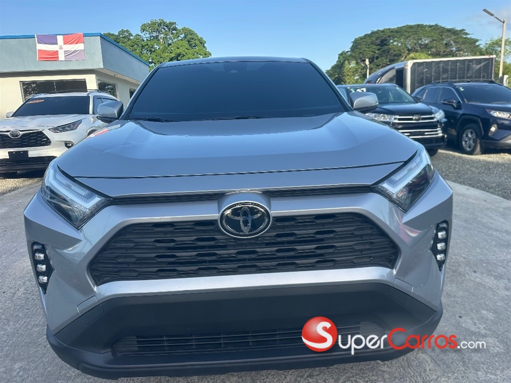 2023 Toyota RAV4 LE — foto 2 / 9