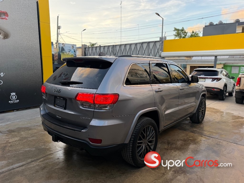 2017 Jeep Grand Cherokee Laredo — foto 6 / 11