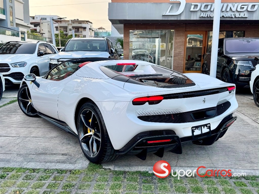 2026 Ferrari 296 GTS — foto 10 / 12
