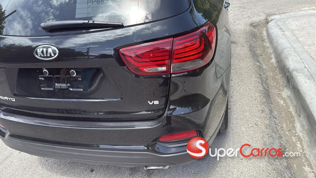 2020 Kia Sorento LX — foto 2 / 12