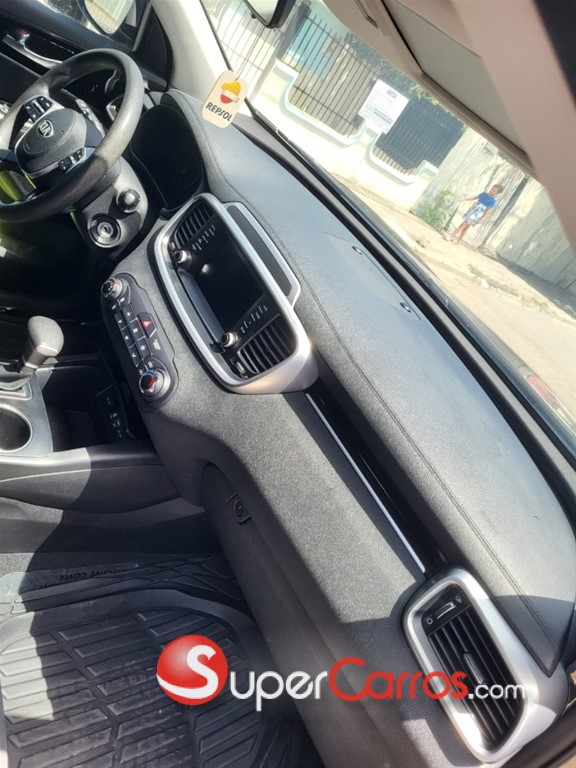 2020 Kia Sorento LX — foto 6 / 12