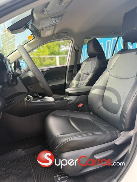 2021 Toyota RAV4 — foto 7 / 11
