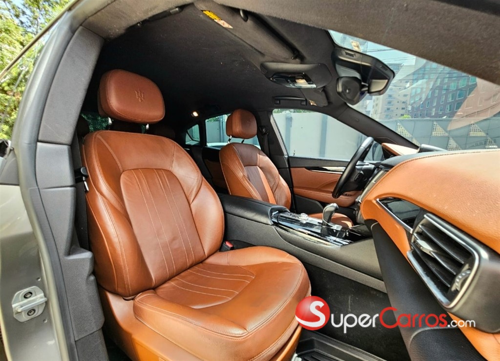 2018 Maserati Levante Q4 — foto 8 / 12