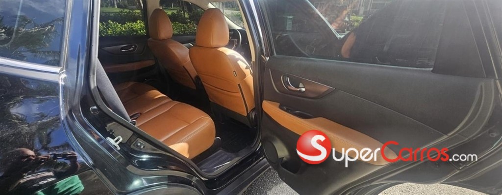 2014 Nissan Rogue SV — foto 3 / 10