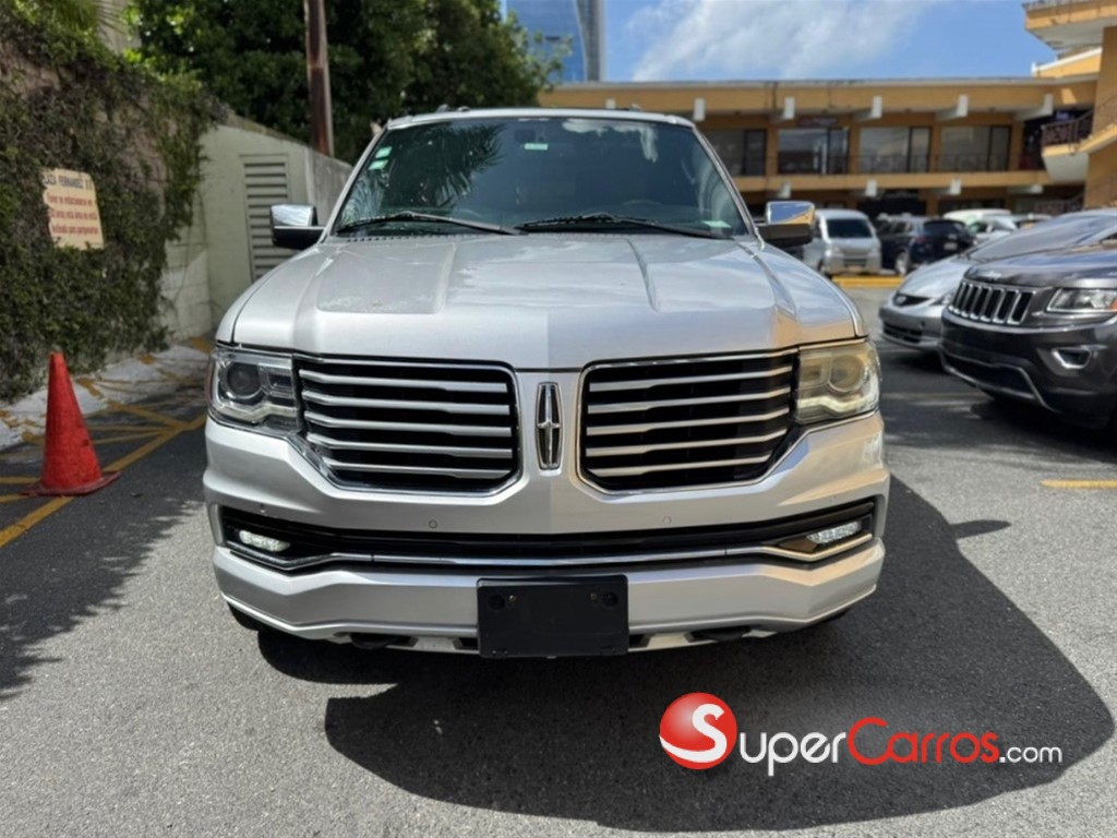 2015 Lincoln Navigator — foto 3 / 12