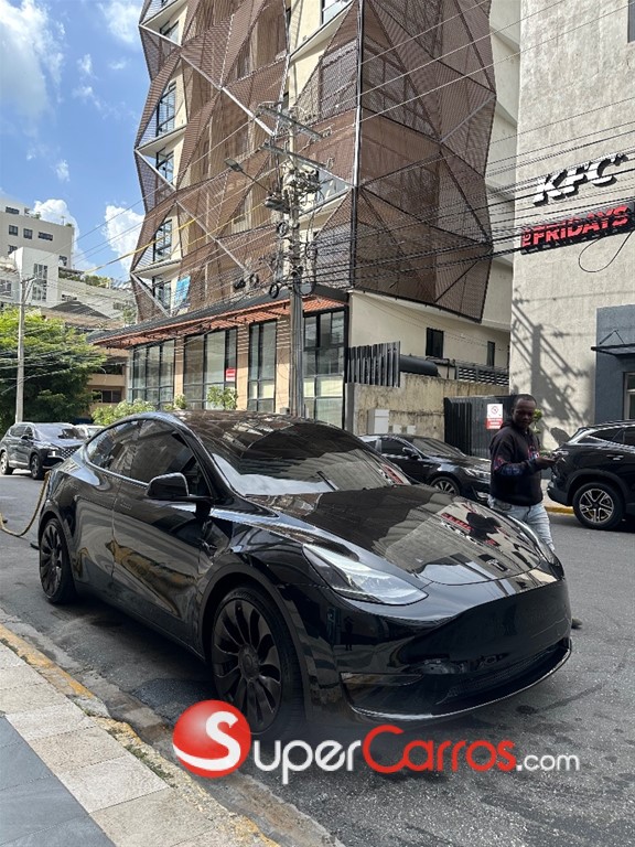 2023 Tesla Model Y Performace