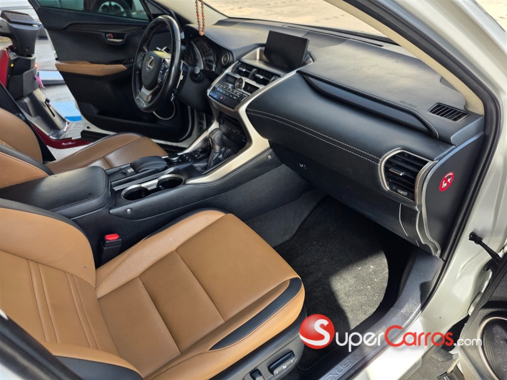 2017 Lexus NX 200T — foto 5 / 12