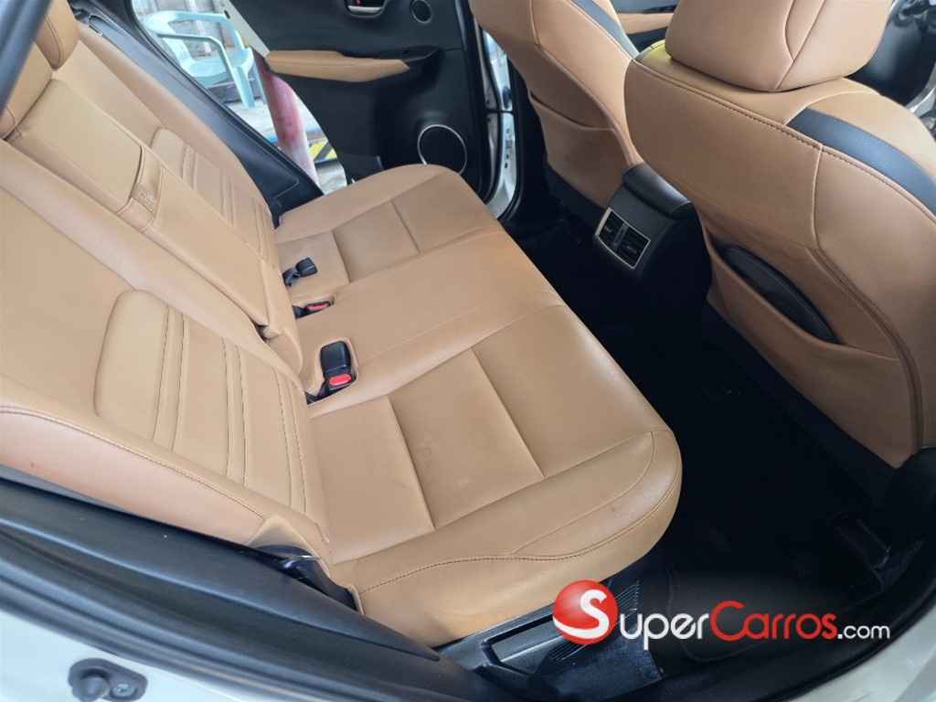 2017 Lexus NX 200T — foto 6 / 12