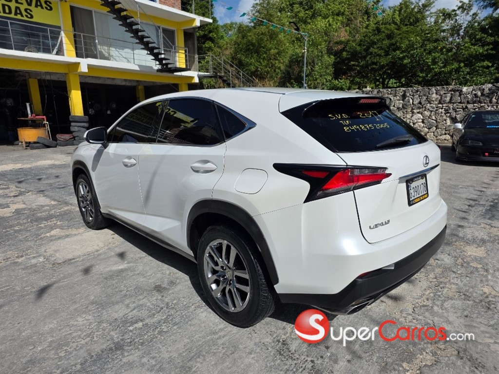 2017 Lexus NX 200T — foto 12 / 12