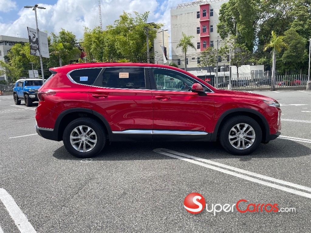 2020 Hyundai Santa Fe SE — foto 8 / 12