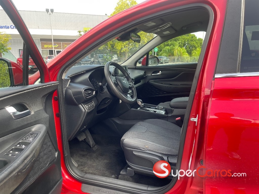 2020 Hyundai Santa Fe SE — foto 9 / 12