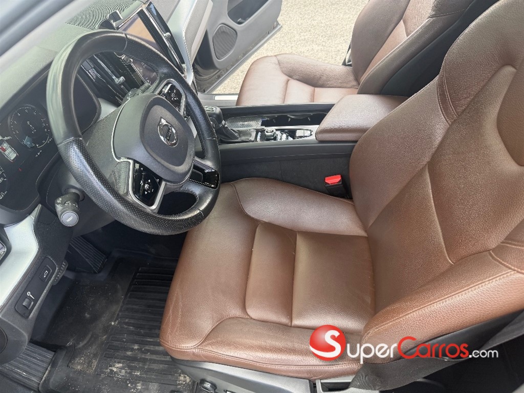 2019 Volvo XC60 — foto 9 / 11