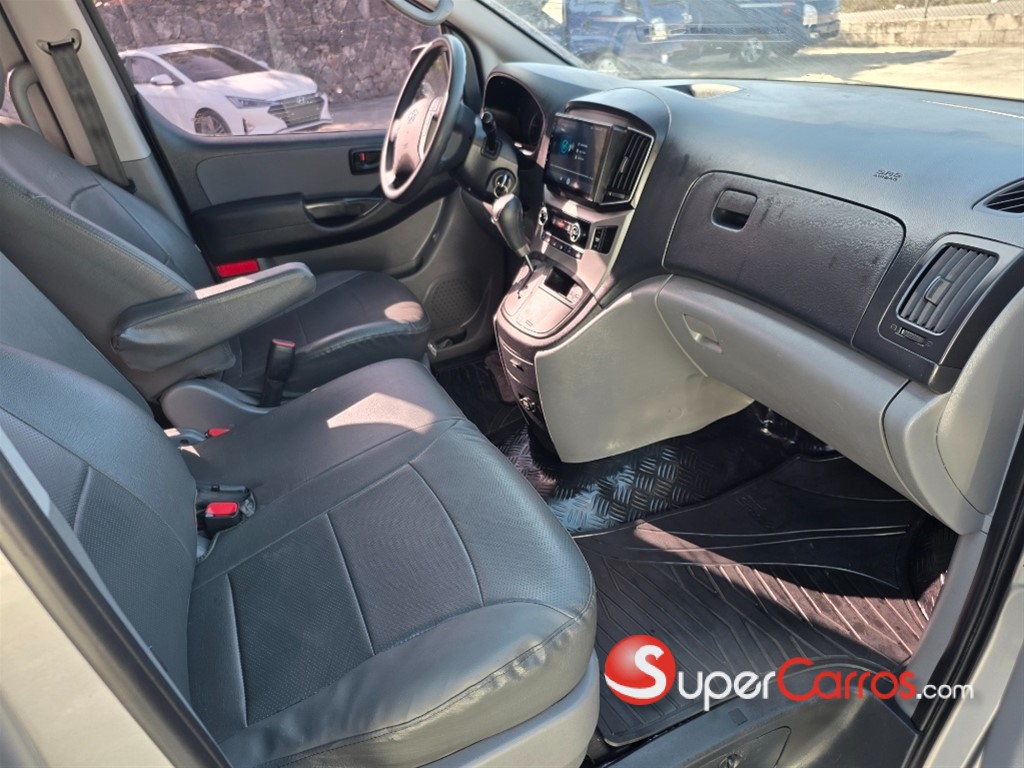 2020 Hyundai Grand Starex — foto 10 / 12
