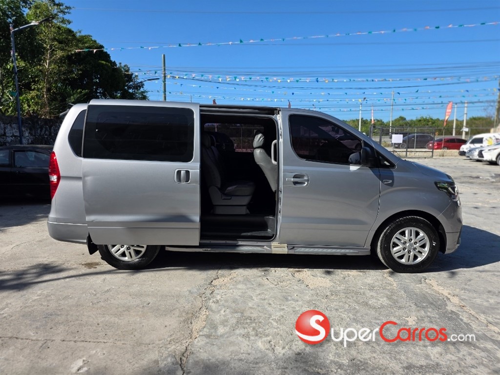 2020 Hyundai Grand Starex — foto 12 / 12