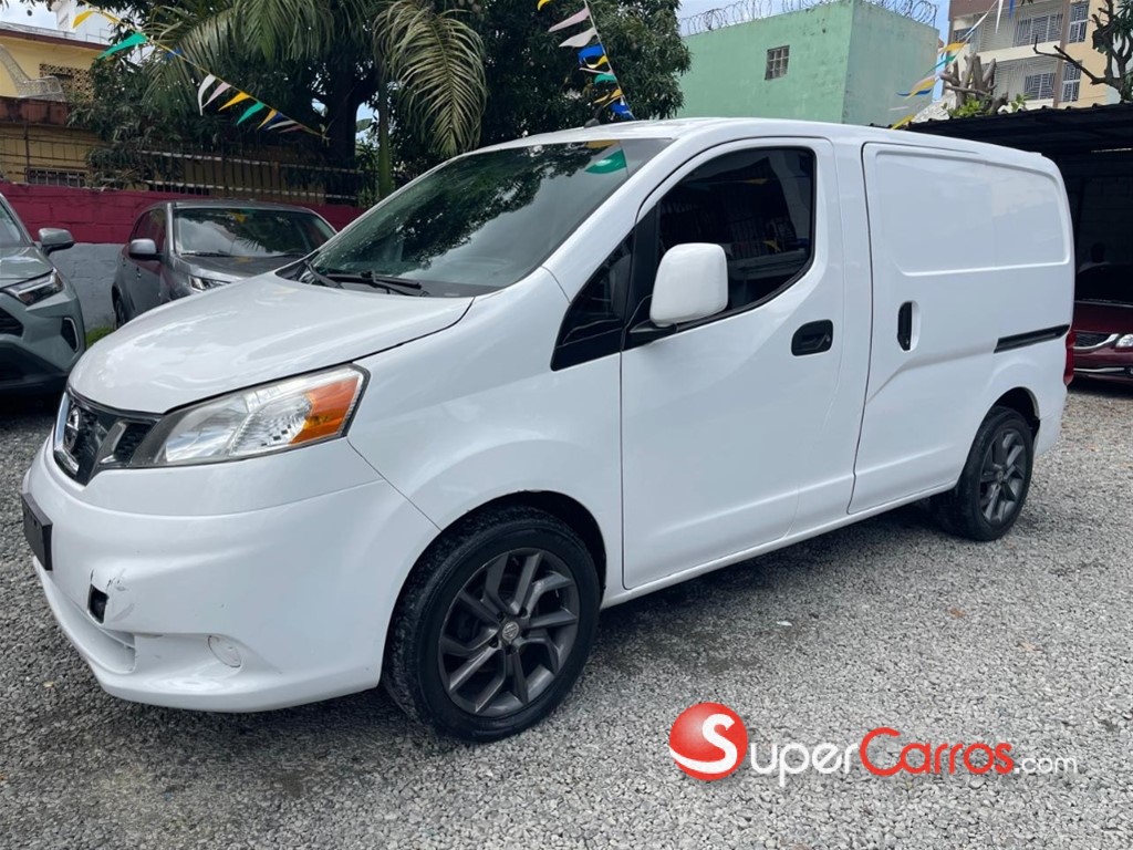 2017 Nissan NV 200 — foto 2 / 10