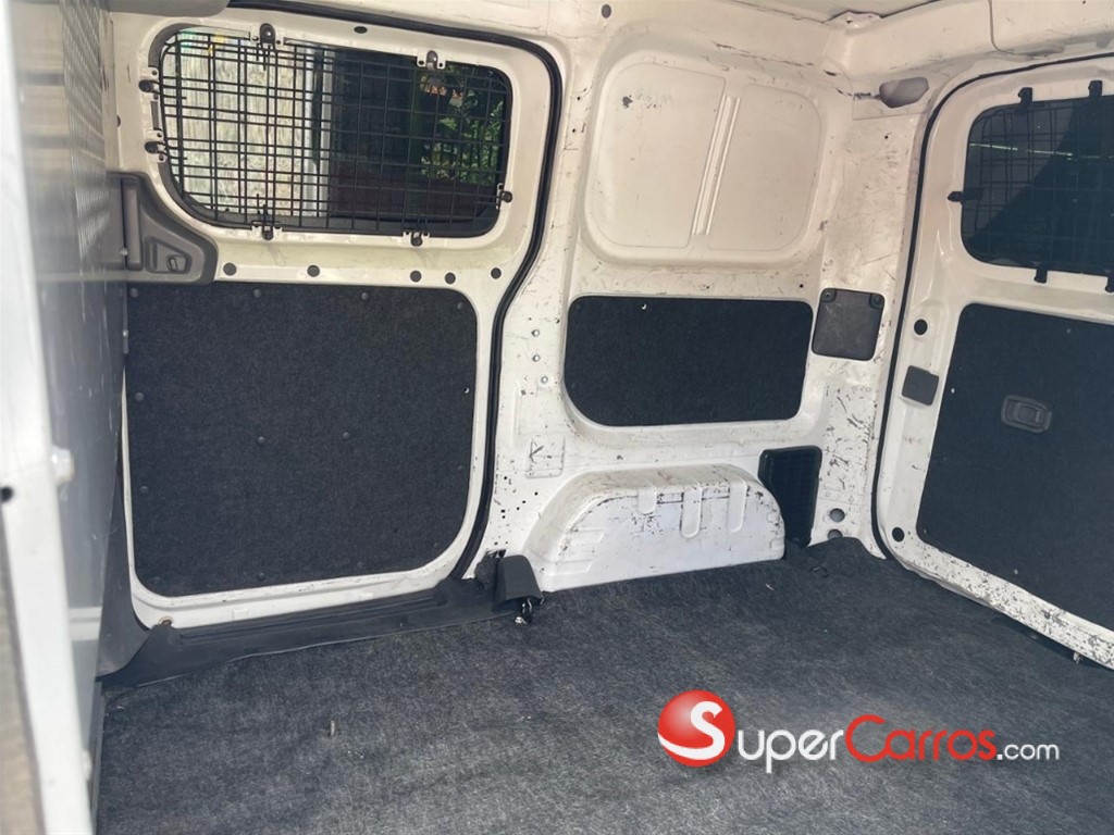 2017 Nissan NV 200 — foto 7 / 10