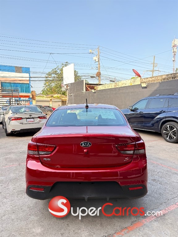 2020 Kia Rio S — foto 4 / 12
