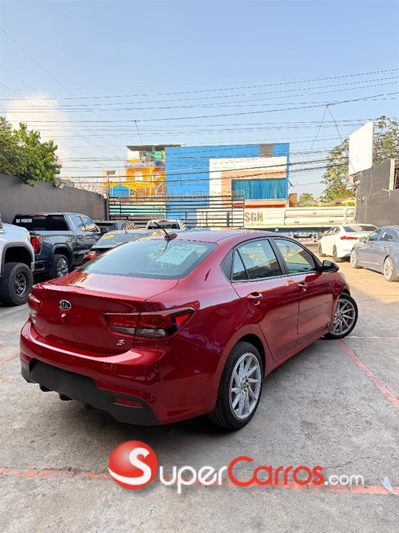 2020 Kia Rio S — foto 6 / 12