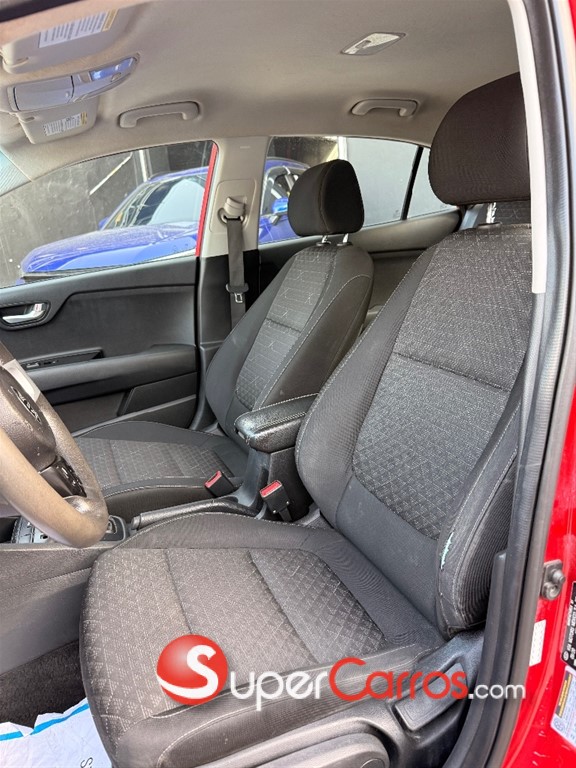 2020 Kia Rio S — foto 7 / 12