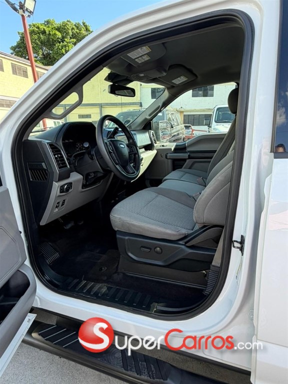 2020 Ford F 150 XLT — foto 8 / 9