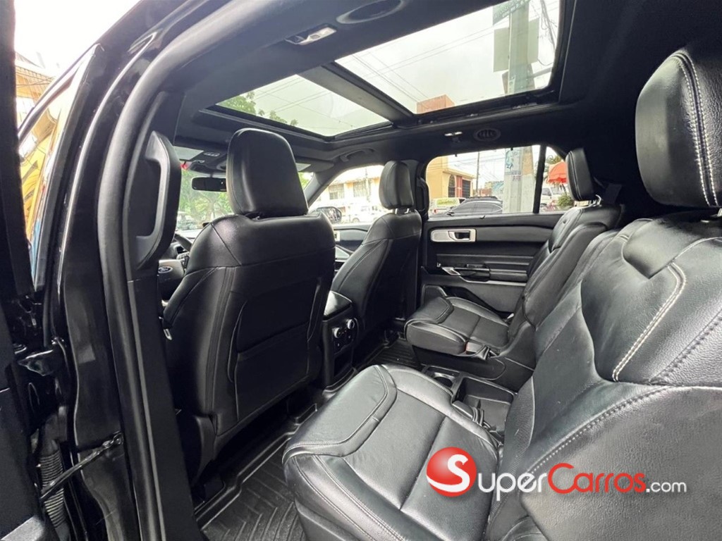 2021 Ford Explorer ST — foto 8 / 11