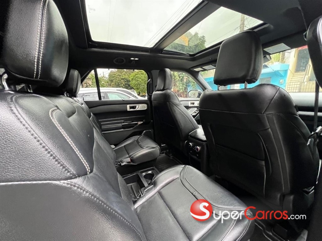 2021 Ford Explorer ST — foto 10 / 11
