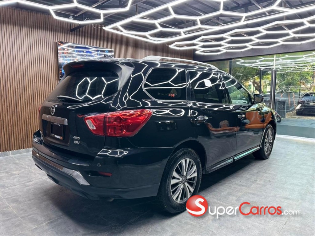 2020 Nissan Pathfinder SV — foto 5 / 9