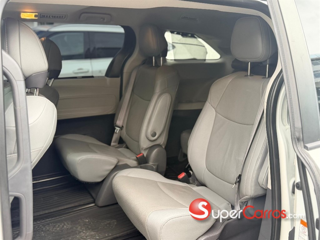 2021 Toyota Sienna Limited — foto 10 / 11