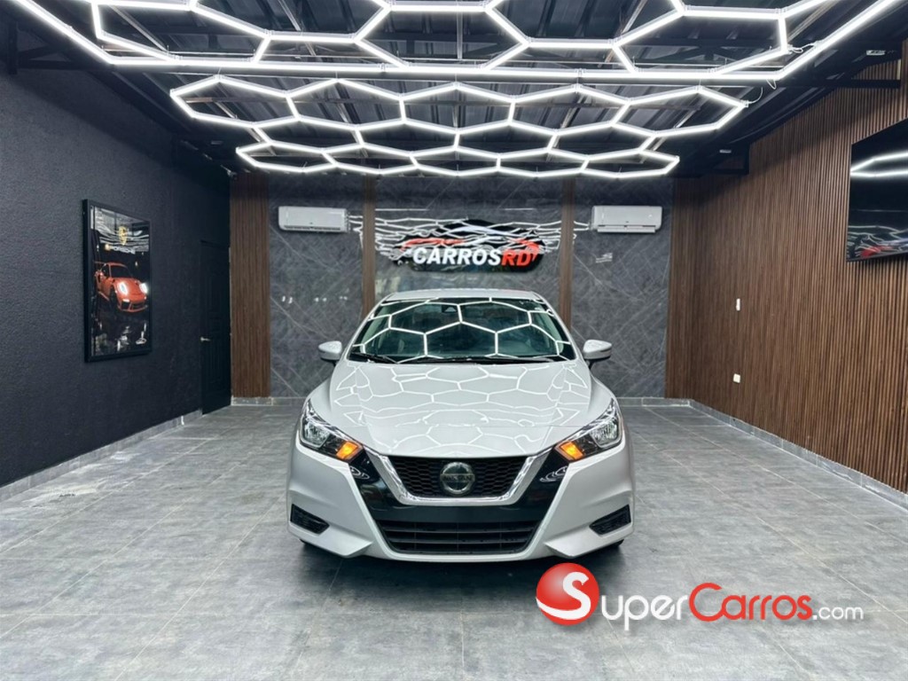 2021 Nissan Versa SV — foto 3 / 10