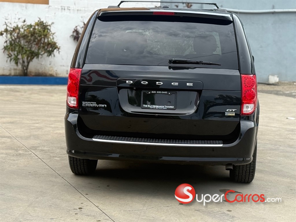 2019 Dodge Grand Caravan GT — foto 2 / 10