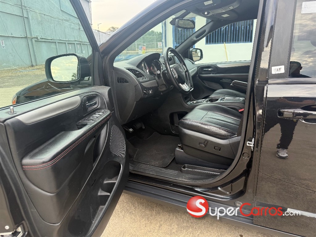 2019 Dodge Grand Caravan GT — foto 8 / 10