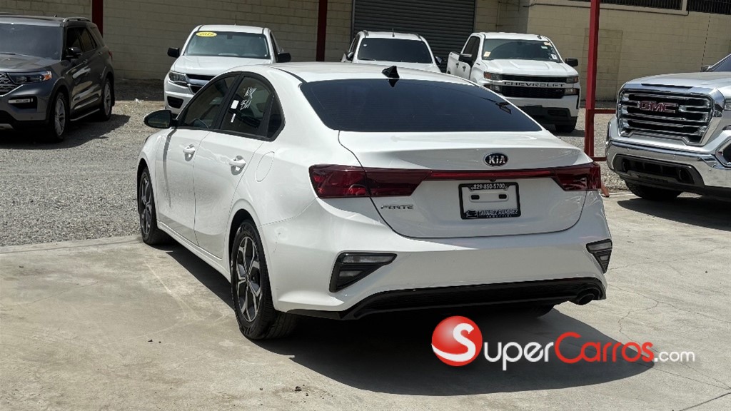 2020 Kia Forte LXS — foto 5 / 11