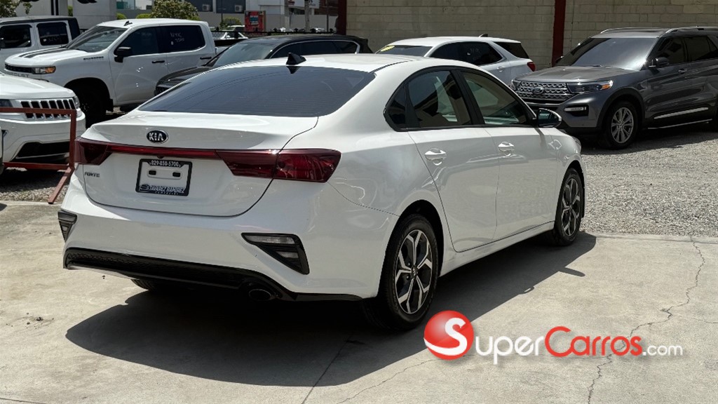 2020 Kia Forte LXS — foto 6 / 11